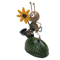 Miniature Life Metal Ant Digging Garden Home Gift Sculpture Ornament 5x11x16cm